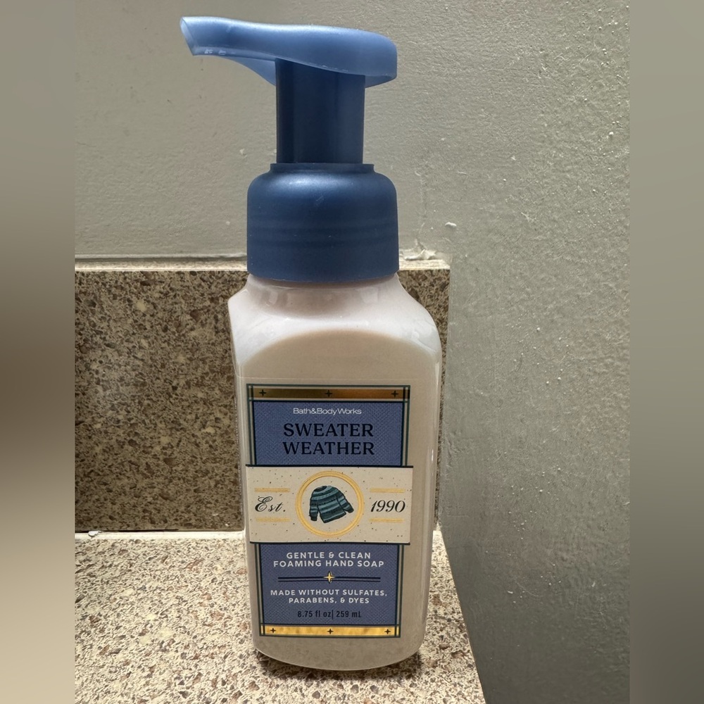 Bath & Body Works Sweater Weather Hand Soap - Blue and White